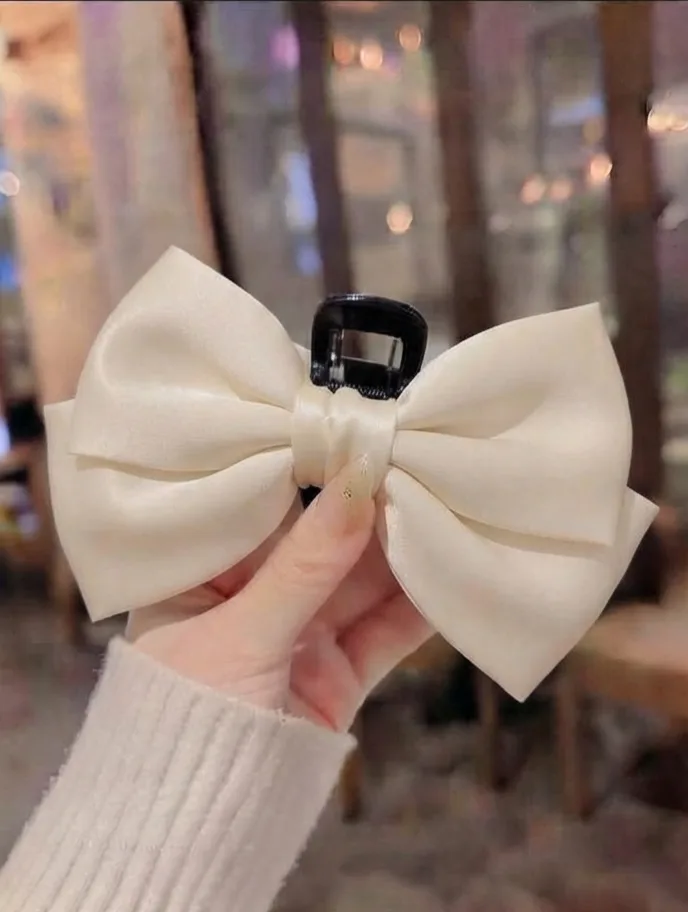 Satin bow claw clip — 2