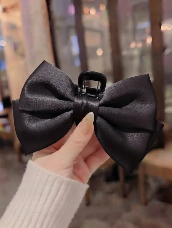 Satin bow claw clip