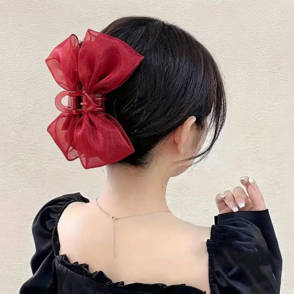 Bow clutcher — 4