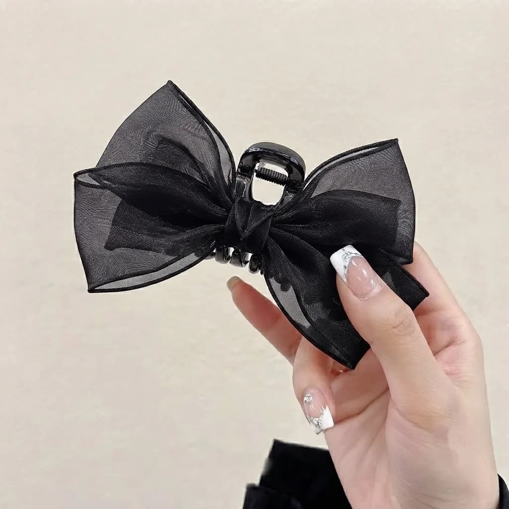 Bow clutcher