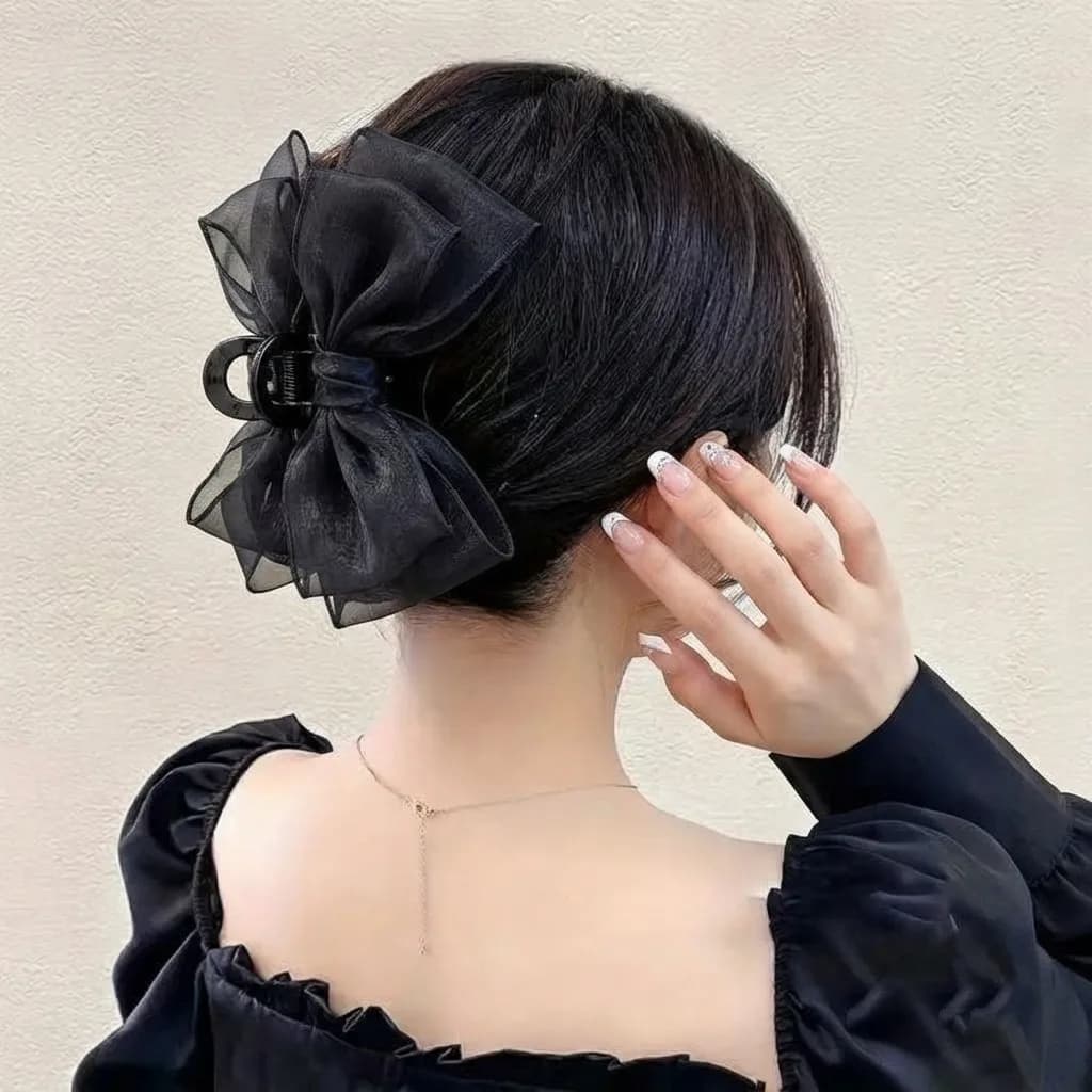 Bow clutcher — 3
