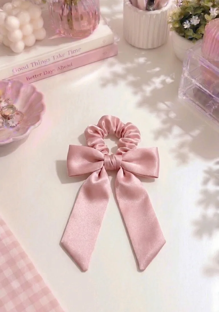 Tail bow scrunchies — 2
